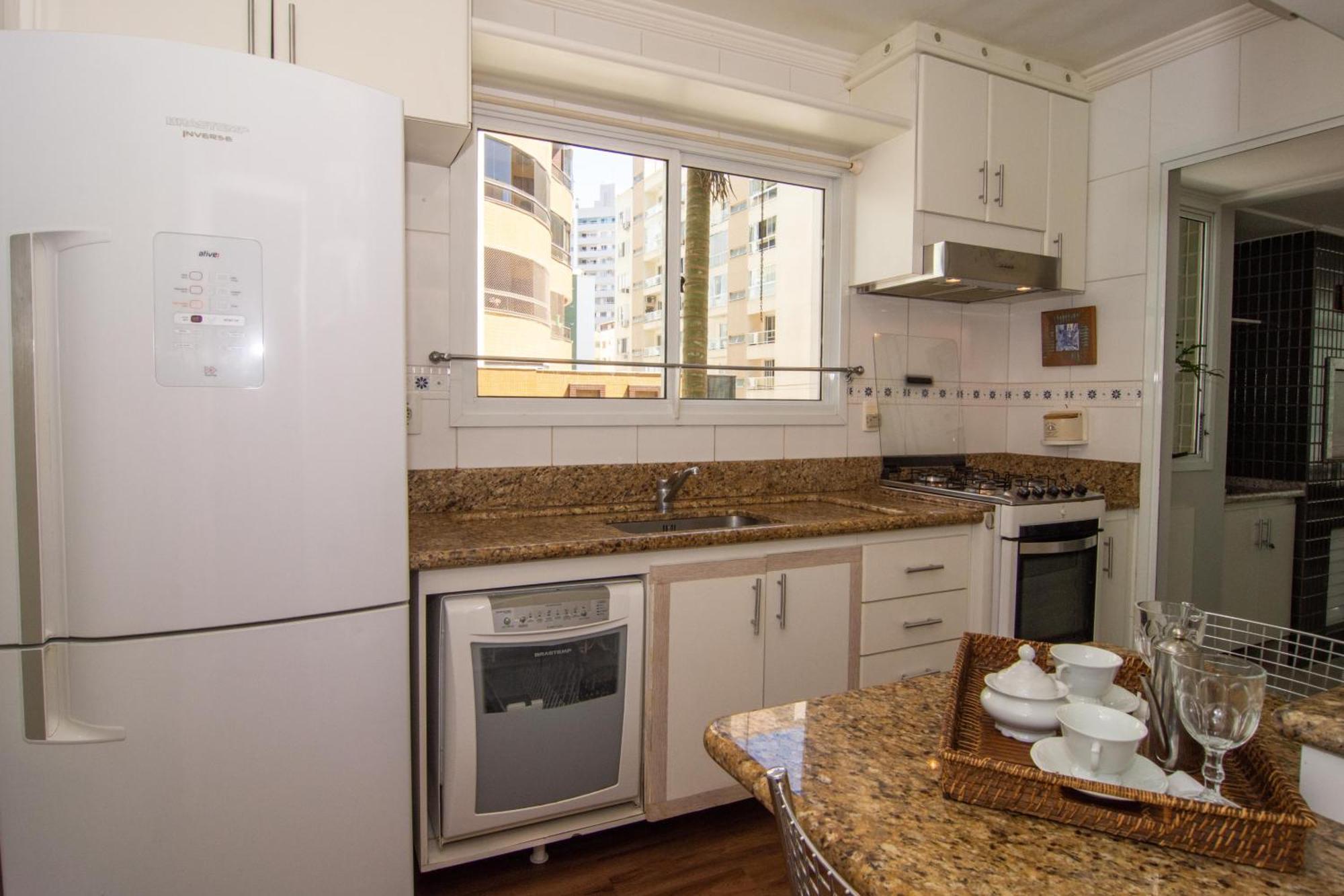 Elegancia Classica 100M Da Praia Na Rua 3700 P1397 Балнеаріу-Камборіу Екстер'єр фото